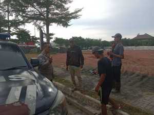 Bhabinkamtibmas Polsek Tenjo Sambangi Warga, Sampaikan Imbauan Kamtibmas.
