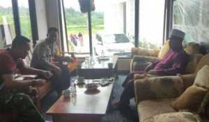 Bhabinkamtibmas Polsek Ciawi Polres Bogor Sambangi Warga Desa Bojongmurni, Sampaikan Pesan Kamtibmas dan Antisipasi TPPO.