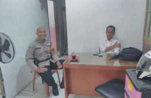 Bhabinkamtibmas Polsek Cijeruk Rutin Lakukan Sambang ke Kantor Desa Sukaharja.