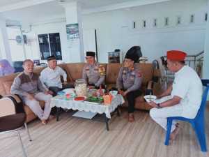 Perkuat Sinergi, Kapolsek Leuwiliang Silaturahmi Bersama Tokoh Masyarakat dan Warga.