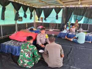 TNI-POLRI Bhabinkamtibmas Polsek Parung Bersama Babinsa Jalin Kedekatan dengan Warga Desa Binaan.
