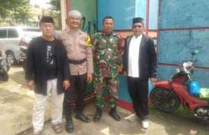 Sinergitas TNI-POLRI Bhabinkamtibmas dan Babinsa Sambangi Warga Desa Ciadeg Sampaikan Pesan Kamtibmas dan Edukasi TPPO.