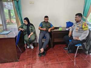 Bhabinkamtibmas Desa Kopo Polsek Cisarua Sambangi Warga, Ajak Jaga Kamtibmas dan Antisipasi C3.