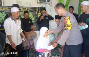 Tebar Kepedulian di Bulan Muharram, Bhabinkamtibmas Hadiri Kegiatan Santunan Anak Yatim.