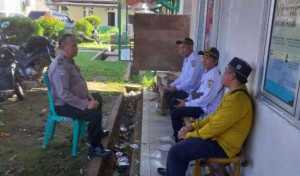 Dekatkan Diri ke Warga, Bhabinkamtibmas Polsek Rumpin Aktif Sambangi Desa Mekarsari dan Sampaikan Pesan Kamtibmas.