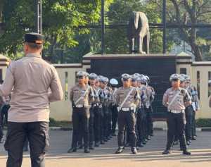Kapolres Bogor Pimpin Apel Pengecekan Personel Lantas untuk Pengamanan Jalur Puncak di Akhir Pekan.