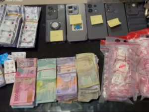 Gercep Polsek Cileungsi Gerebek Toko Penjual Obat Terlarang di Bekasi, 8 Orang Ditangkap. 
