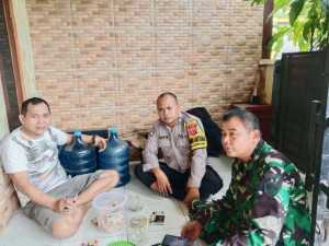 Bhabinkamtibmas Polsek Leuwiliang Sambangi Tokoh Agama, Jalin Silaturahmi dan Jaga Harkamtibmas.