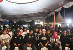 Dinas Perikanan Kab. Sukabumi Nunung Nurhayati mendampingi Bupati Sukabumi H. Asep Japar Menghadiri Acara Penutupan Syukuran Nelayan Ciwaru Ke -68 Tahun 2025