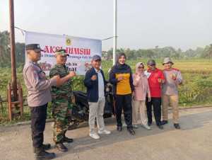 Kapolsek Dramaga Bersinergi Forkompincam, Pemdes Kecamatan Dramaga Serta Anggota, Laksanakan Apel Gabungan Program Jumsih (Jumat Bersih - bersih).