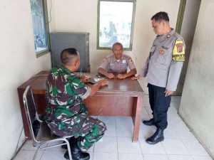 Bhabinkamtibmas Polsek Leuwiliang Jalin Kedekatan dengan Warga Melalui Sambang dan Penyuluhan Kamtibmas.