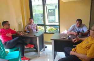 Dekatkan Diri dengan Warga, Bhabinkamtibmas Cipayung Lakukan Silaturahmi dan Berikan Imbauan Kamtibmas.