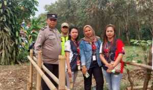 Bhabinkamtibmas Desa Mekarsari Polsek Rumpin Aktif Sambang Warga, Ajak Wujudkan Kamtibmas Kondusif.