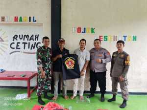 Bhabinkamtibmas Polsek Leuwiliang Berikan Pembinaan kepada Karang Taruna Desa Purasari, Sampaikan Imbauan Kamtibmas.