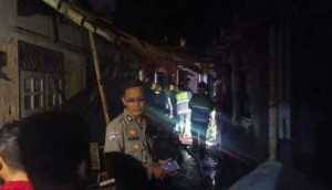 Respons Cepat Polsek Ciawi Bersama Stakeholder Terkait dan Warga Tangani Kebakaran di Kampung Lebak Gudang.
