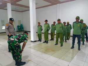 Sinergitas TNI-POLRI di Desa Sukaresmi, Polsek Megamendung Ajak Warga Jaga Kondusifitas Wilayah.