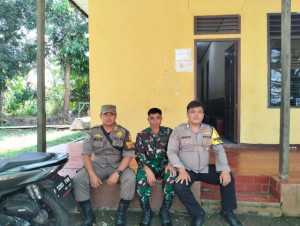 TNI-POLRI Bhabinkamtibmas Polsek Parung dan Babinsa Sambangi Warga Desa Binaan.