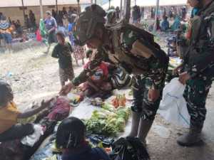 Satgas Yonif 700/WYC Borong Hasil Tani Warga Gigobak: Bukti Nyata Kasih TNI untuk Rakyat Papua
