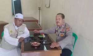 Jalin Sinergi Kamtibmas, Bhabinkamtibmas Ciampea Sambangi Tokoh Agama di Desa Bojongrangkas.