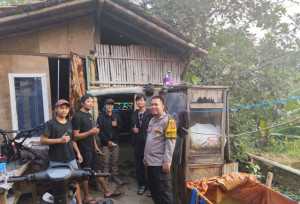 Bhabinkamtibmas Polsek Ciawi Sambangi Warga Desa Bojongmurni, Sampaikan Pesan Kamtibmas dan Antisipasi TPPO.