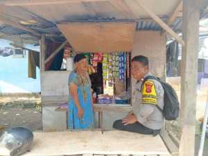 Dekatkan Diri dengan Warga, Bhabinkamtibmas Polsek Babakan Madang Sambangi Desa Sentul dan Sampaikan Pesan Kamtibmas