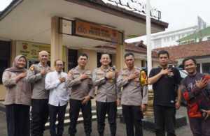Kapolres Bogor AKBP Wikha Ardilestanto, S.H., S.I.K., M.Si. Lakukan Kunjungan Pengecekan ke Polsek Cijeruk dan Polsek Ciawi