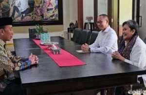Ke Solo, Wakil Ketua MPR Antar Undangan Sidang Tahunan untuk Jokowi