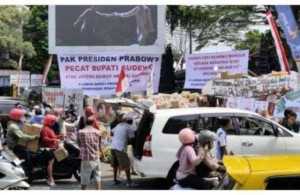 Ribuan Warga Pati Demo Besar-besaran Hari Ini, Tuntut Bupati Sudewo Mundur!
