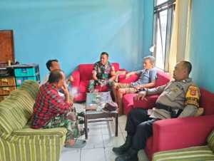 Bhabinkamtibmas dan Babinsa Cijeruk Bersinergi Jaga Kamtibmas di Desa Warung Menteng
