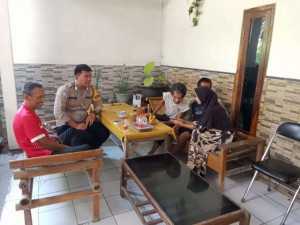 Bhabinkamtibmas Tanjungsari Rutin Sambang Warga, Perkuat Sinergi Jaga Kamtibmas