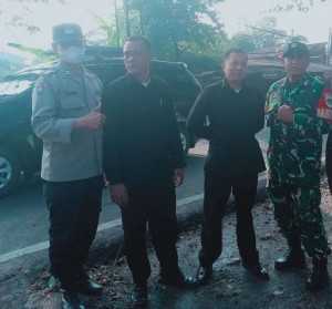 Bhabinkamtibmas Polsek Leuwiliang dan babinsa melaksanakan giat sambang ke tokoh masyarakat dalam rangka Harkamtibmas