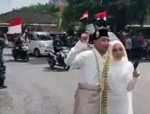 Viral! Pengantin di Pati, Foto Nikah Berlatarkan Demo Bupati Sudewo