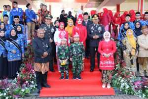Ketua DPRD Kabupaten Sukabumi Hadiri Upacara HUT ke-80 RI di Lapangan Cangehgar
