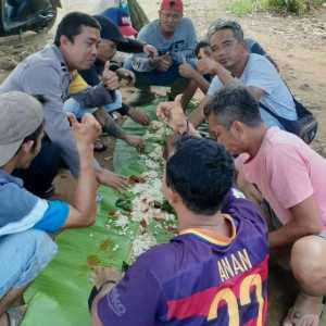 Bhabinkamtibmas Polsek Parung Bersinergi dengan Kades Jalin Kedekatan dengan Masyarakat Desa Binaan