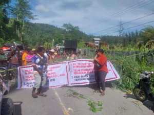 Masyarakat Adat Tolak Penutupan Tambang di Wilayah Adat di Wasirawi, Manokwari