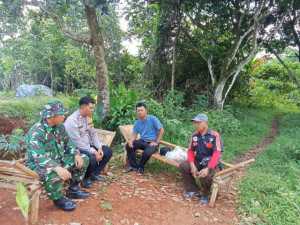 Bhabinkamtibmas Polsek Tanjungsari Sambang Warga, Sampaikan Imbauan Kamtibmas