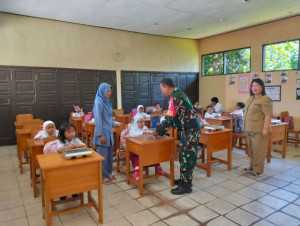 Dukung Program Pemerintah, Babinsa Dampingi Pelayanan Makan Bergizi Gratis