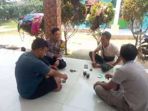 Bhabinkamtibmas Polsek Parung jalin kedekatan dengan masyarakat desa binaan