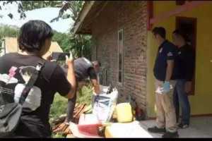 Olah TKP Kasus Pembunuhan Dina Oktaviani Karyawati Alfamart, Polisi Temukan 6 Barbuk