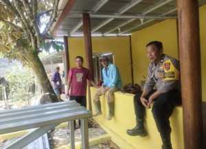 Bhabinkamtibmas Desa Cilember Polsek Cisarua Sambangi Warga, Wujudkan Kamtibmas Aman dan Kondusif