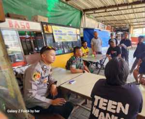 Sinergitas TNI-POLRI, Polsek Cijeruk Laksanakan Sambang Warga di Desa Cigombong