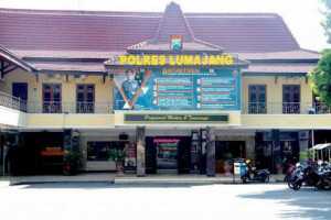 Buntut Tersangka Tewas, Mapolres Lumajang Diserang Warga