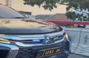 Gunakan "Tot tot wuk wuk" dan Pelat Polisi Palsu, Pengemudi Pajero Ditangkap