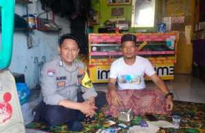 Bhabinkamtibmas Polsek Leuwiliang Sambang Warga Jalin Kedekatan Dengan Masyarakat