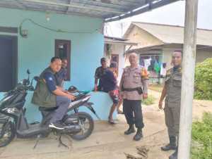 Sinergitas TNI-POLRI Bhabinkamtibmas Polsek Cijeruk dan Babinsa Sambang Warga Sampaikan Pesan Kamtibmas dan Edukasi TPPO