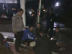 Bhabinkamtibmas Polsek Cisarua Polres Bogor Kontrol Poskamling dan Sampaikan Pesan Kamtibmas