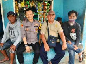 Sinergitas TNI-POLRI Bhabinkamtibmas Polsek Cijeruk dan Babinsa Sambang Warga Sampaikan Pesan Kamtibmas dan Edukasi TPPO