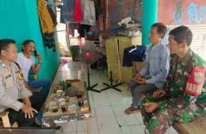 Sinergitas TNI-POLRI Bhabinkamtibmas dan Babinsa Desa Sukamanah Laksanakan Anjangsana Sambang Warga Jaga Kondusifitas Kamtibmas
