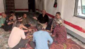 Bhabinkamtibmas Polsek Leuwiliang Sambangi Warga, Wujudkan Harkamtibmas yang Kondusif di Wilayah