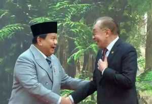 Pembukaan KTT ASEAN: Presiden Prabowo disambut hangat PM Anwar Ibrahim